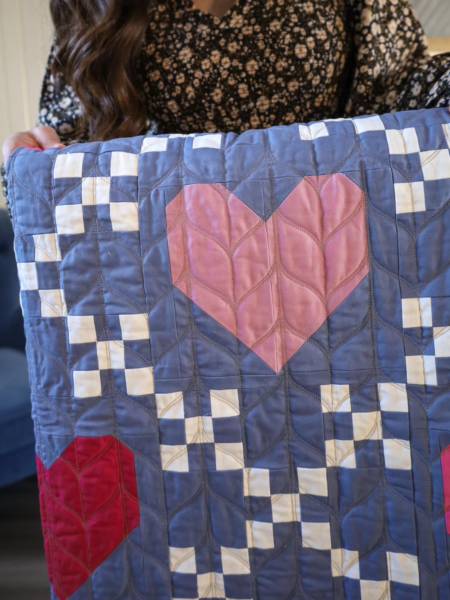 Cover Heirloom Hearts - Throw Quilt Kit