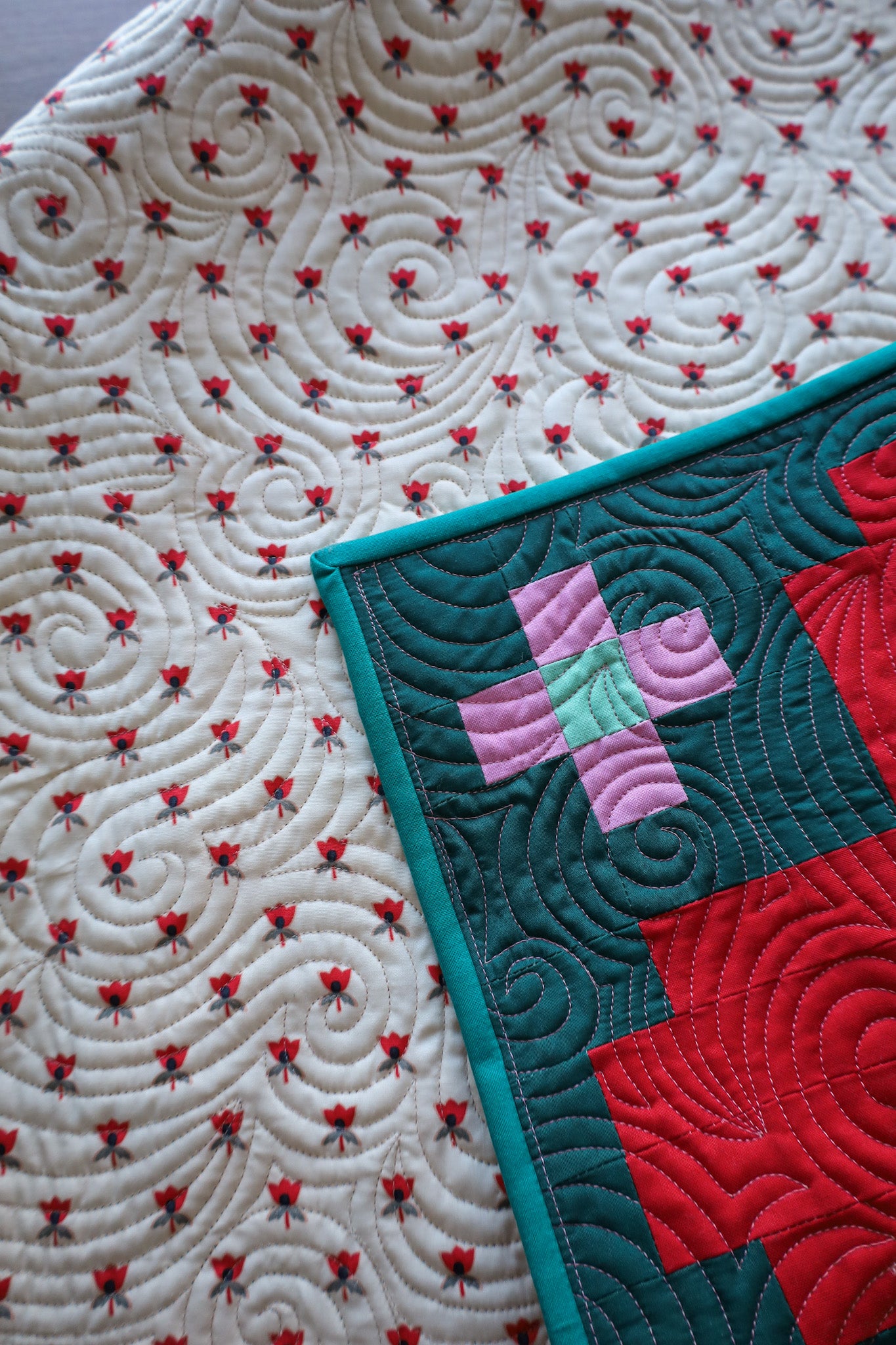 Holiday Knitted Blooms Quilt Kit - LARGE THROW size