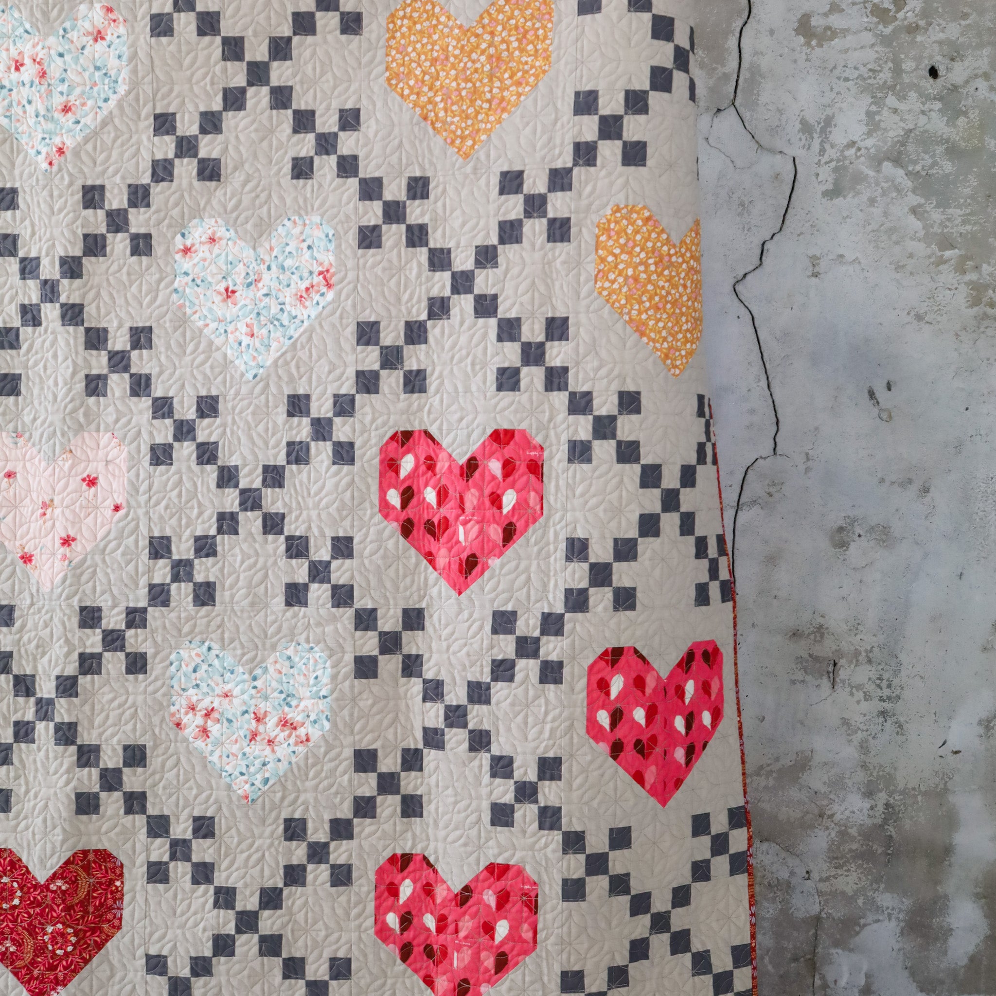 Softer Side Heirloom Hearts Handmade Quilt: Large Throw size